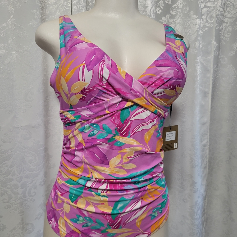 Nip Tuck Women's One Piece Swimsuit, Size 10, Pink Floral, Vacation Summer - Picture 11 of 16